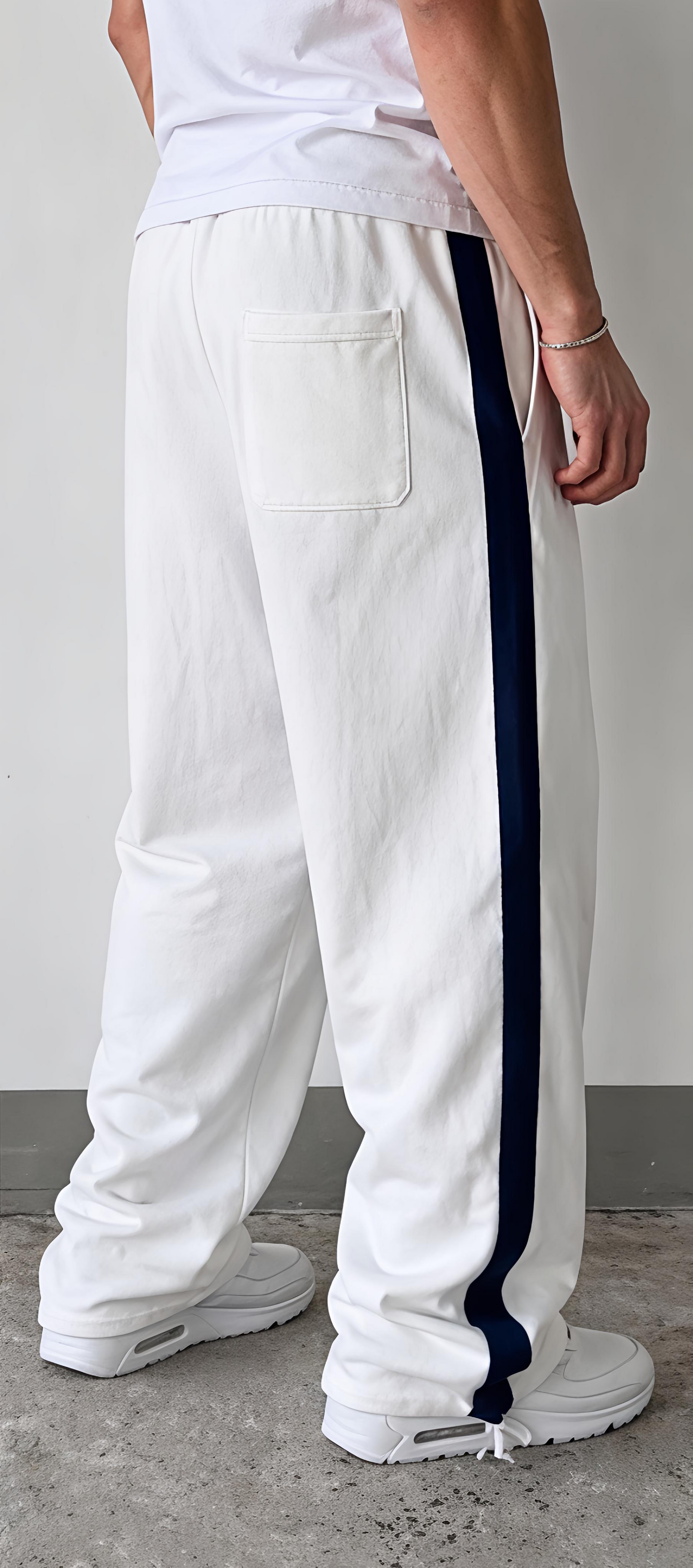 Men’s Off-White Baggy Track Joggers with Contrast Side Stripe – Premium Relaxed Fit Pants