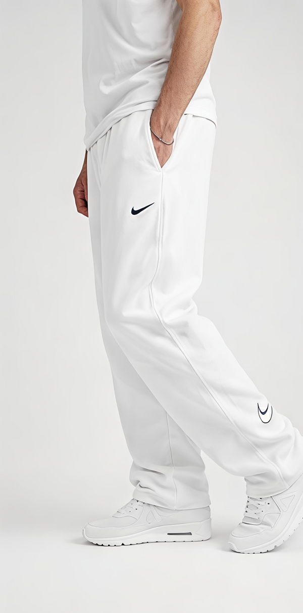 White Fleece Joggers – Relaxed Fit
